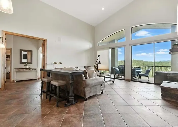 The Sanctuary At Downtown Sleeps 16 * Prescott