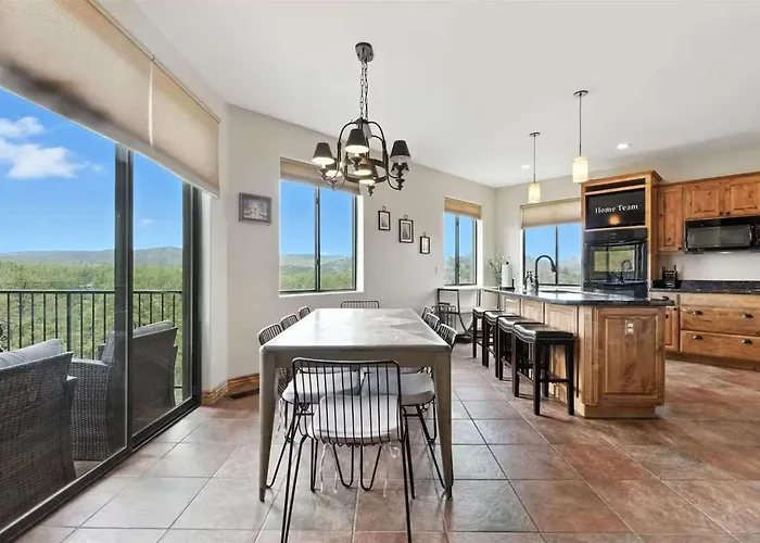 The Sanctuary At Downtown Sleeps 16 Holiday home Prescott