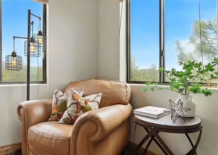 The Sanctuary At Downtown Sleeps 16 * Prescott