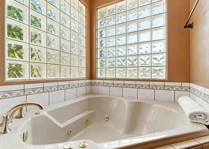 Holiday home The Sanctuary At Downtown Sleeps 16 Prescott