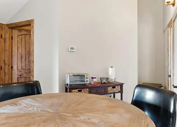 The Sanctuary At Downtown Sleeps 16 Holiday home Prescott