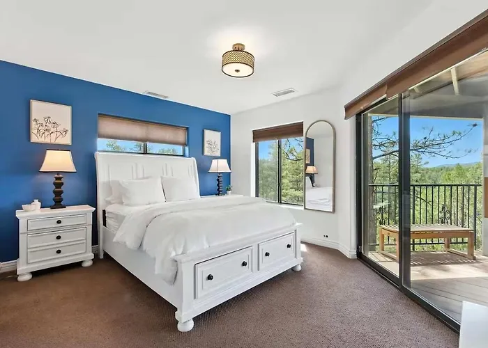 The Sanctuary At Downtown Sleeps 16 Holiday home Prescott