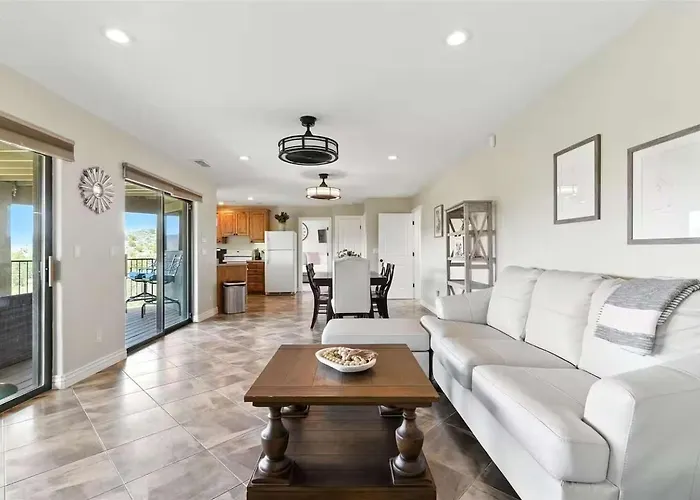The Sanctuary At Downtown Sleeps 16 Prescott