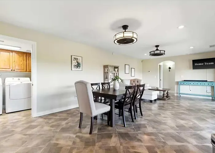 The Sanctuary At Downtown Sleeps 16 Prescott