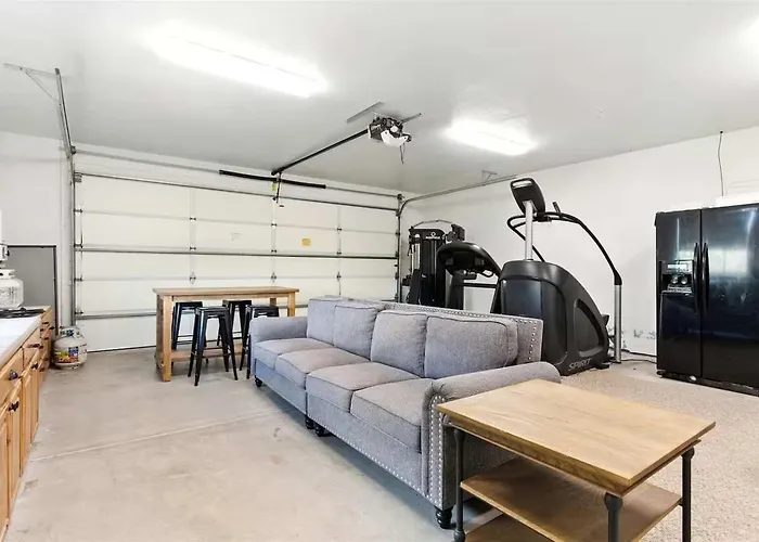 The Sanctuary At Downtown Sleeps 16 * Prescott