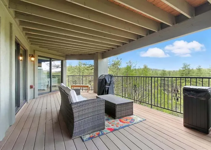 Holiday home The Sanctuary At Downtown Sleeps 16